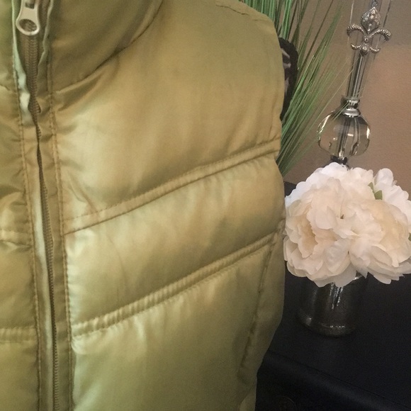 Merona Puffer Vest - Picture 2 of 6